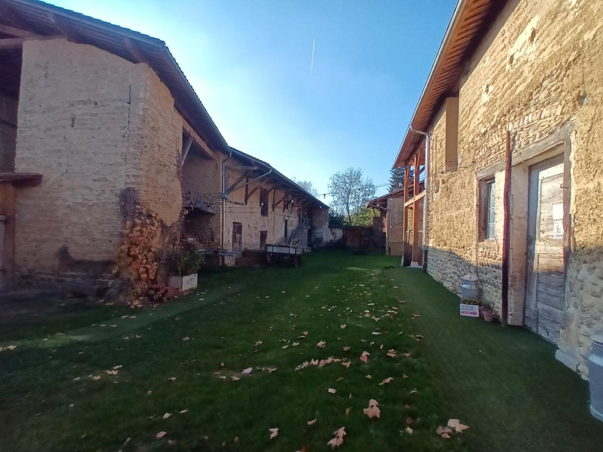 La Ferme De Berlioz * La Cote-Saint-Andre